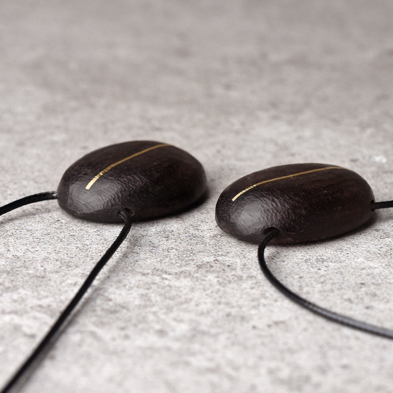 Minimalist Oval Ebony