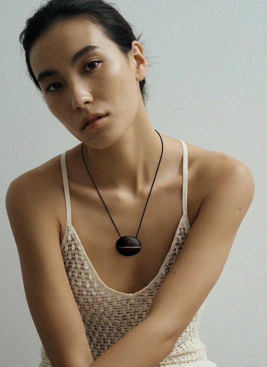 Minimalist Oval Ebony