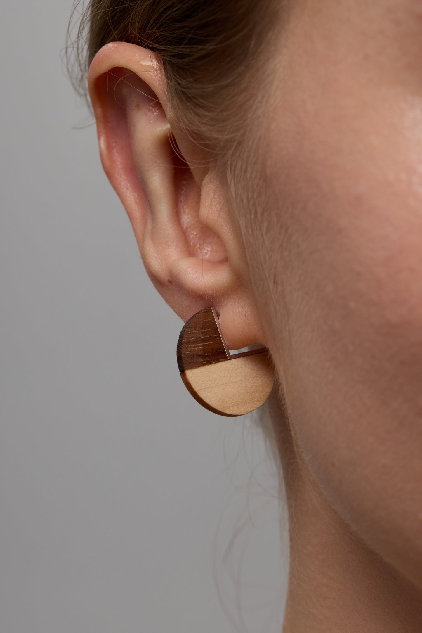 Dual-Grain Geometric Studs