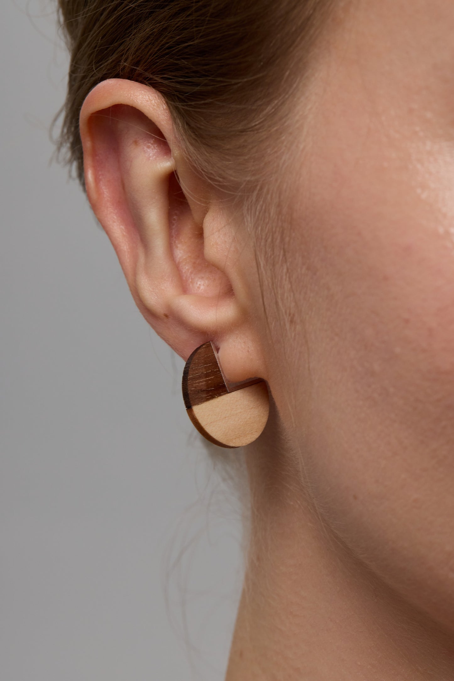 Dual-Grain Geometric Studs