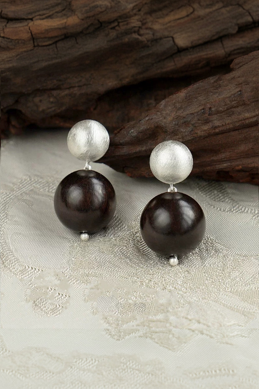 Light Luxury Wood Spherical Earrings