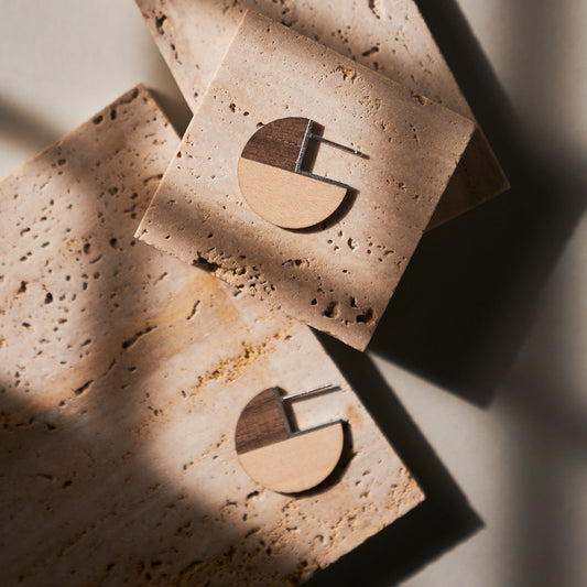 Dual-Grain Geometric Studs‌