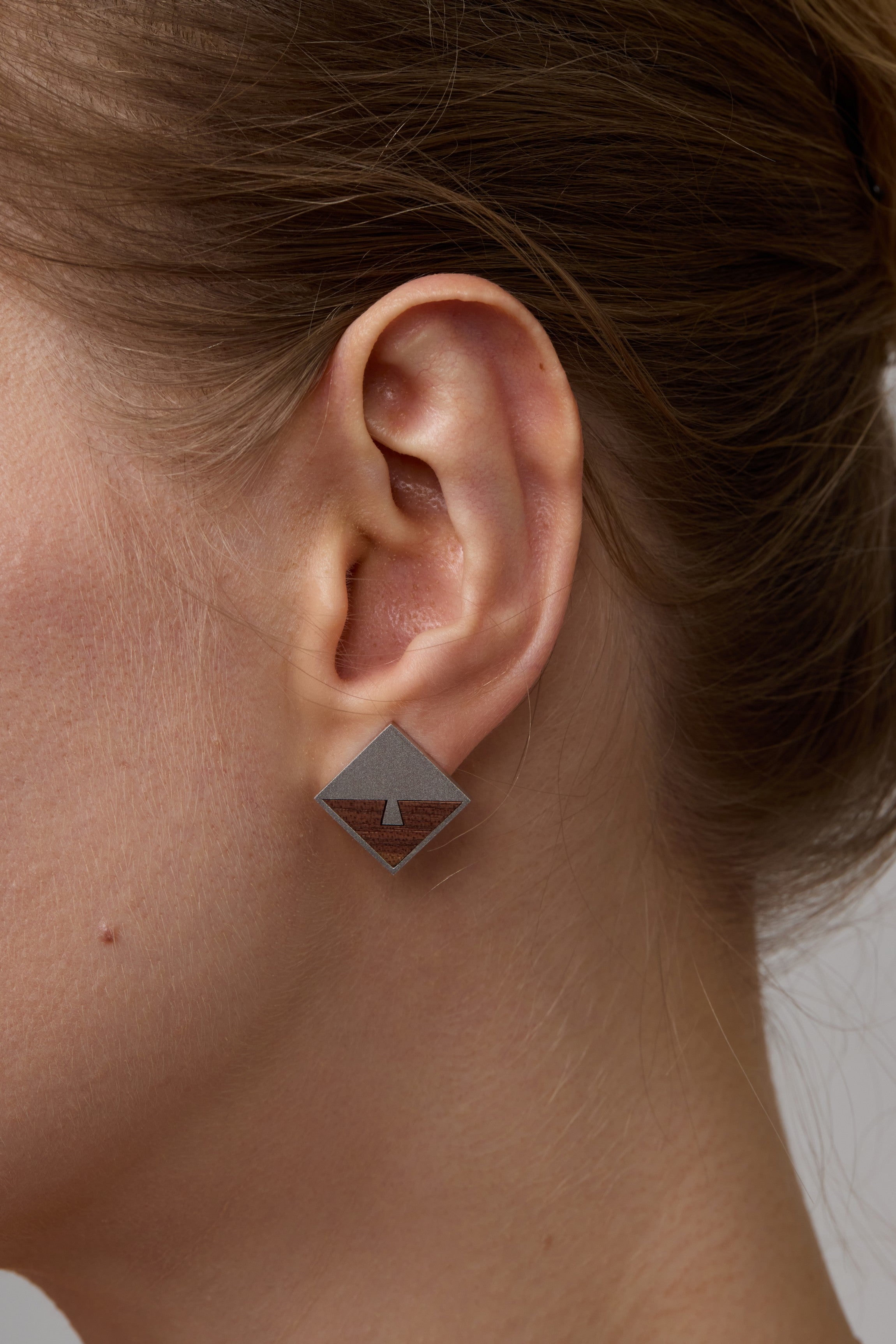 Dovetail Geometry Studs