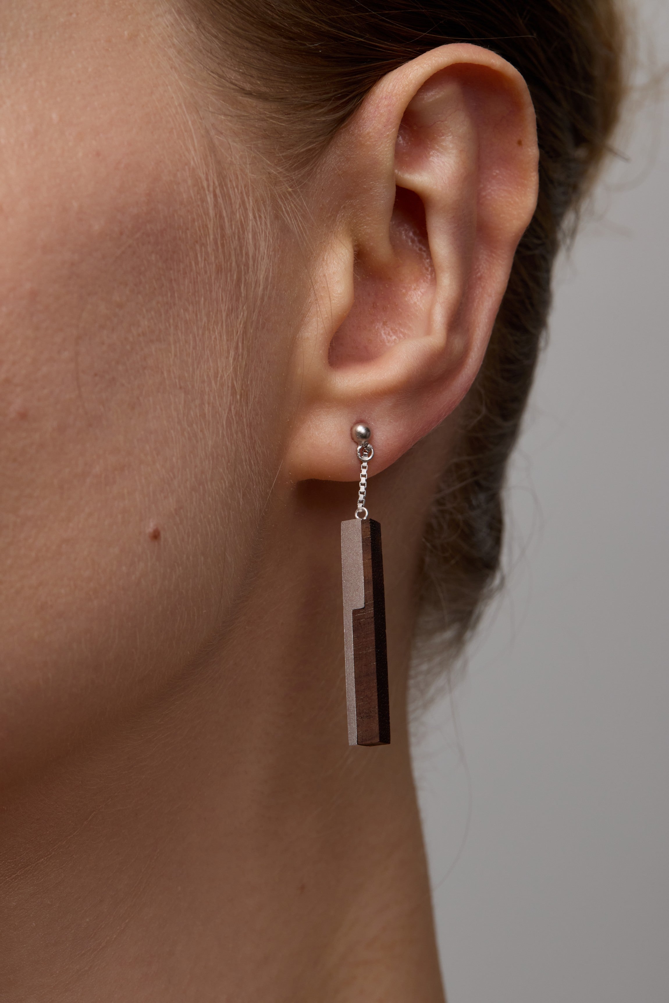 Dovetail Motion Earrings