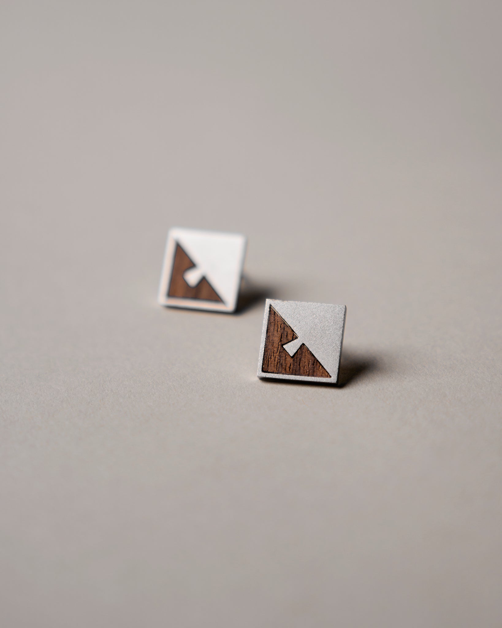 Dovetail Geometry Studs