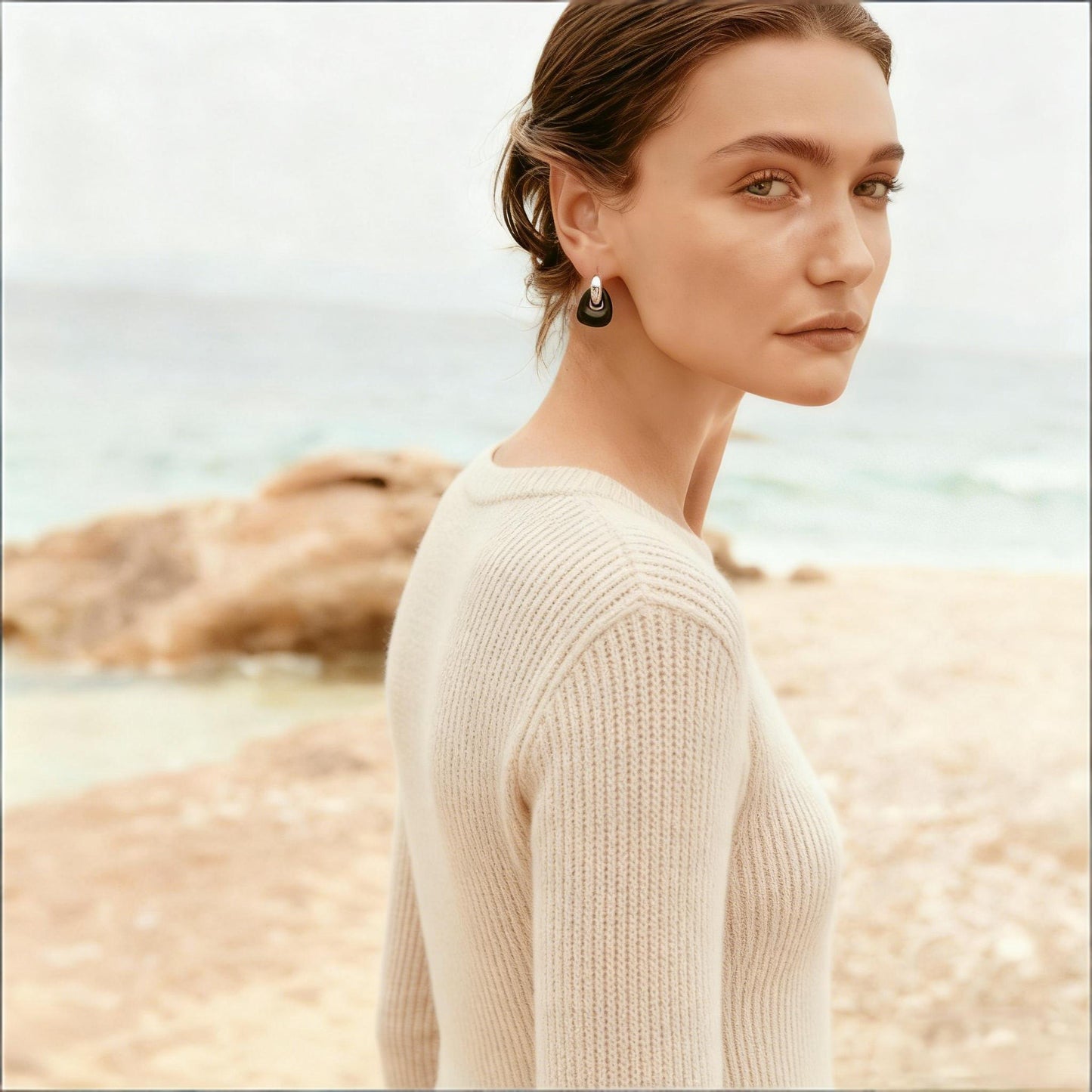 ‌Vintage-Inspired Copper-Plated Ebony Earrings